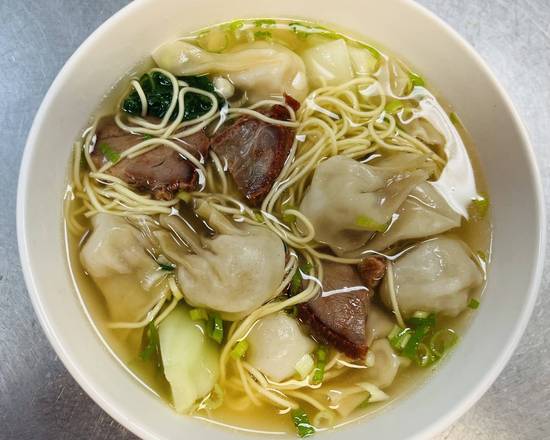 Wonton Noodles Soup (With BBQ sliced pork) 叉烧云吞面汤